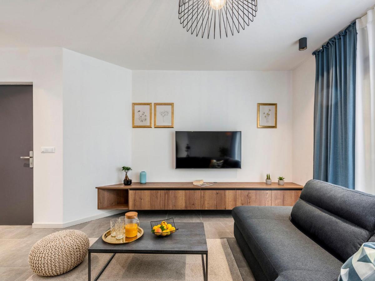 Holiday Home Villa Isabela - Prc423 By Interhome Nova Vas  외부 사진
